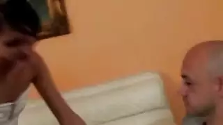 Olah Zsofia fucks لكرسي متحرك شخص مبتور اليد!