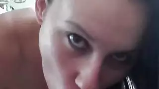من ذوي الخبرة GF يأكلون بلدي القضيب لتناول الافطار