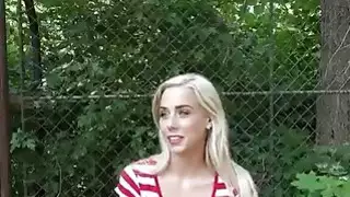 جميلة الهواة شقراء Eurobabe ومضات الثدي لها ومارس الجنس