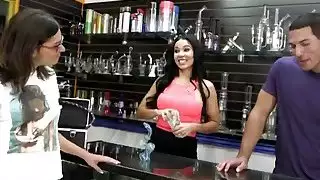 العبقري غريب الأطوار فتاة كيمبرلي آن تحصل مارس الجنس أمام ديلان دانيلز