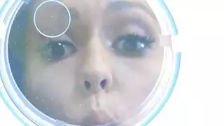 كبير الحمار في سن المراهقة طبيب Kelsi Monroe bangs لها كبير ديك المريض