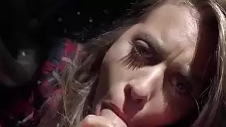 جيل كاسيدي يحصل اللعنة في السيارة