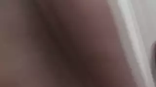 فتيات عاريات بالركل من الطرف المجهد في نادي نسائي البيت