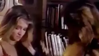 مثليات خمر الحصول على أسفل