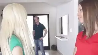 ليزا رو الحب سخيف elsas أبي في غرفة نومها