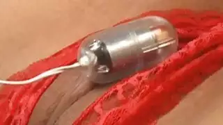 هو مارس الجنس ساكورا ساكورادا مع الهزاز