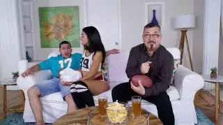 شقيقة خطوة مجنون لكنني لا أمانع حقا hehe