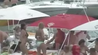 كشف الجمهور الفاسقات الصيف قرنية