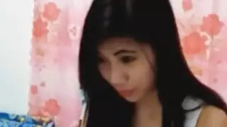 كبير الثدي في سن المراهقة الآسيوية لديه كس حلق