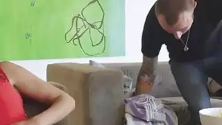 تمكنت تشاد من كسر ضيق مايا في مناطق مختلفة من المنزل