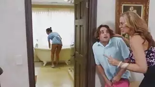 الفرخ جميلة جوليا آن الحصول على خبطت