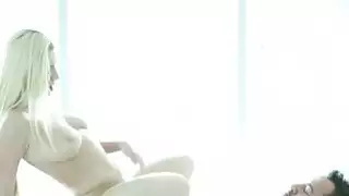 يحب أرقى متعرج أن يمارس الجنس أثناء شروق الشمس