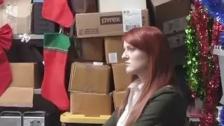 حصلت Krysta Orchid على حمولة كبيرة في فمها