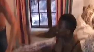 بين الأعراق الداعر الثلاثي مع وقحة الأفريقية سيئة واثنين من الأزرار الجاهزة