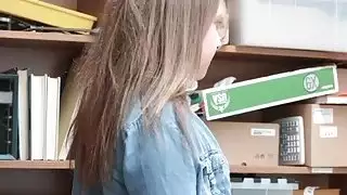 على بروك أن يجعل ضابط Lp سعيدًا
