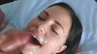 الإناث الشهوانية تعطي المتأنق تدقيق ديك