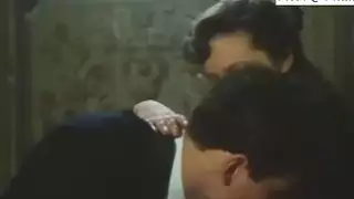 حياة مزدوجة كالزوجة والأم وكزوجة عاهرة