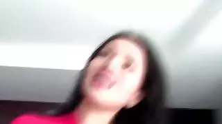 Petite Latina Mariliin Redecion كذاب الثدي على أسلوب هزلي الساخنة الأريكة الجنس مع صديقها الحقيقي