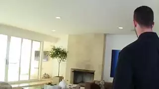 الشباب هوتي نينا الشمالية يحصل butthole اصابع الاتهام في حين ركوب ديك في موقف اسلوب هزلي