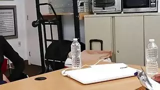 اتينا مع كبير الثدي ضربات سوداء طويلة schlong