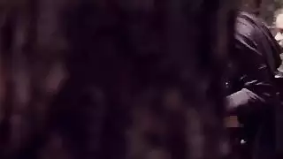 سخيف الخام والعبودية مع شقراء