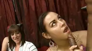 المرأة تحلم بدم الديك مع الرطب