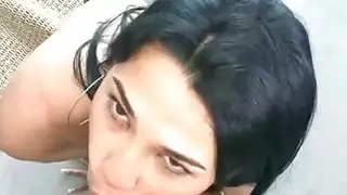 هوتي الحلو يتلقى spooning مفعم بالحيوية بعد الشفوي