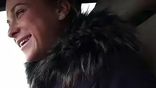 شقراء و حسي Cristal Caitlin hitchikes و fucks يا صديق