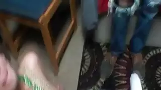 اللعنة من الأيرلندية مع فتاة تنورة خضراء