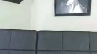 سكرتير ساخن يريد حقا الوظيفة على كاميرا ويب
