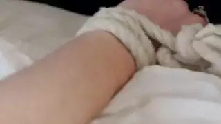 شمع شمع ساخن مع جينا ريد في سن المراهقة