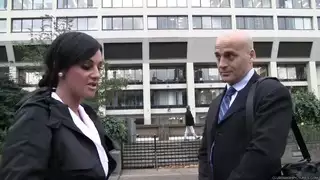 فاليري فوكس - ربما فقط قرنية