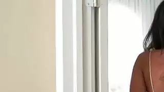 نينا ايل يشق كس على قضيب جلدي على وجه العمارة العمارة