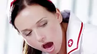 شقي ناتالي الممرضات من الصعب الديك