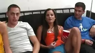 مجموعة الجنس Bawdy مع الجمال جذابة