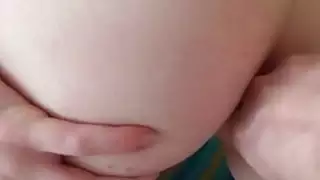الكمال الحمار اصابع الاتهام واطلاق النار على اسلوب هزلي