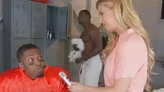 مراسل Bigtit استغل من قبل ديكس سوداء كبيرة