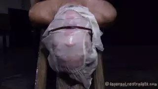 Skanky كتكوت Rain DeGrey مع الأفكار القذرة يدرك أحلامها في الفيديو BDSM