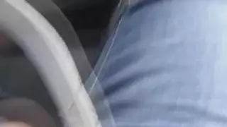 tittied كبيرة ألينا وامض لها كبير الثدي كبيرة بينما كان يقود سيارته