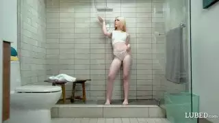 نازف في الحمام