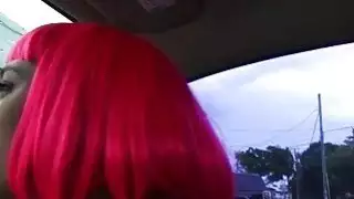 أين توجد حفلة؟