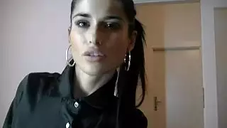 النظرة التي تعطيها