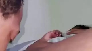 الهرة السوداء الحصول على ملعوق