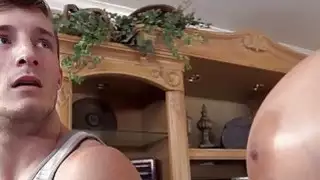 ألينا Li و Alyssa Lynn الجنس الثلاثي مع المتأنق قرنية