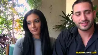 conversastion الساخنة مع امرأة سمراء مغر Ambers