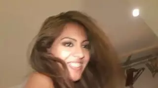 جاكي وسابرينا وحلقهم حلق وضجيجا
