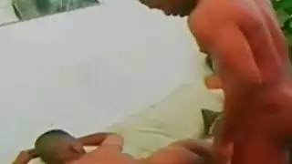 الداعر الشرج المتشددين من قبل اثنين من الغيتوهات الساخنة