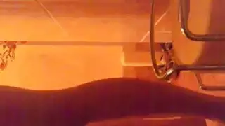التجسس ماما كارول استمناء وكومينغ في الحمام