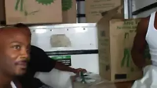 غرامة جبهة التسامح اثنين من ديكس سوداء صلبة في وقت واحد