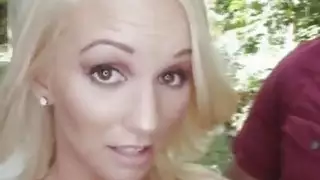 الساخن مثير اميلي اجوستين يريد الديك ليمارس الجنس